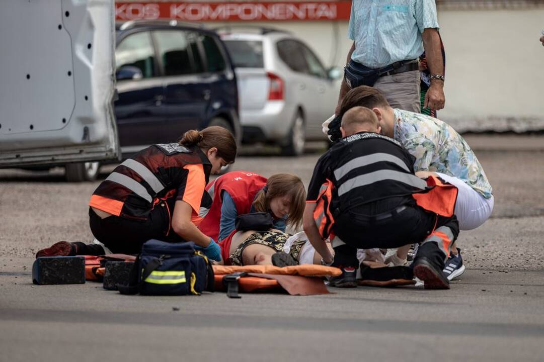 Motociklo ir opelio avarija Jonavos g.