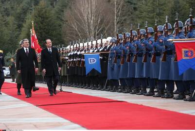 Prancūzijos ir Turkijos prezidentai Francois Hollande'as (dešinėje) ir Abdullah Gulas.