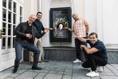 Kvietimas: Džo-Džozefinos ir Džerio-Dafnės vaidmenų atlikėjai kviečia žiūrovus į Kauno valstybinio muzikinio teatro premjerą – miuziklą „Sugar“. 