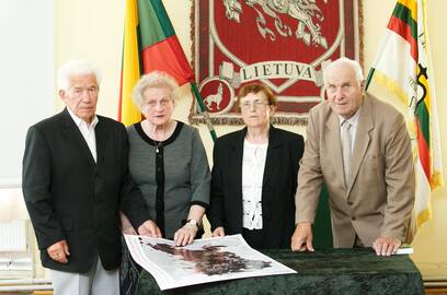 (Iš kairės) I.Šmidtas, L.Janušauskienė, A.Prokopčikienė, M.Babonas