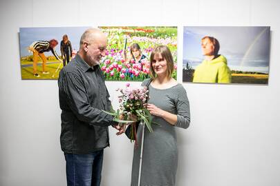 Svarbu: neregiams fotografija nieko nesako, tačiau Laura ir kūrėjas neabejojo parodos nauda matantiems.