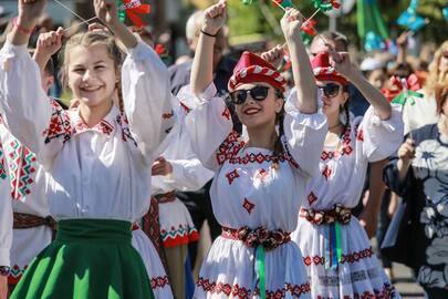 Klaipėdos tautinės bendrijos išsiveržė iš savo diasporų rėmų ir aktyviai dalyvauja miesto gyvenime. Tautinių mažumų festivalis buvo vienas didžiausių renginių šiemet.