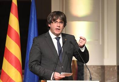 Carlesas Puigdemont'as