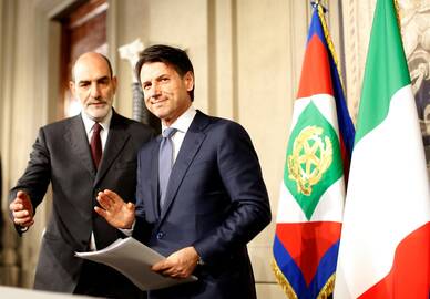 Sergio Mattarella ir Giuseppe Conte (dešinėje)