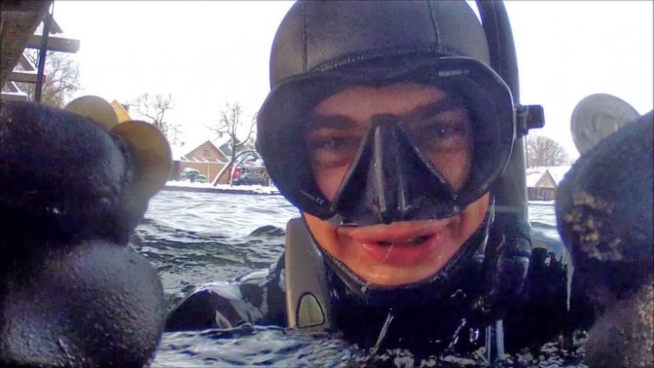 „Vienu įkvėpimu“ nuo šiukšlių vadavo Galvės ežerą