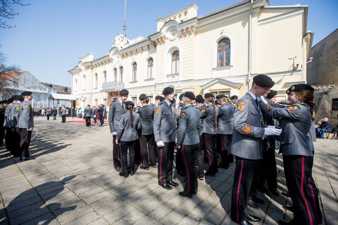 Kadetų priesaika prezidentūroje