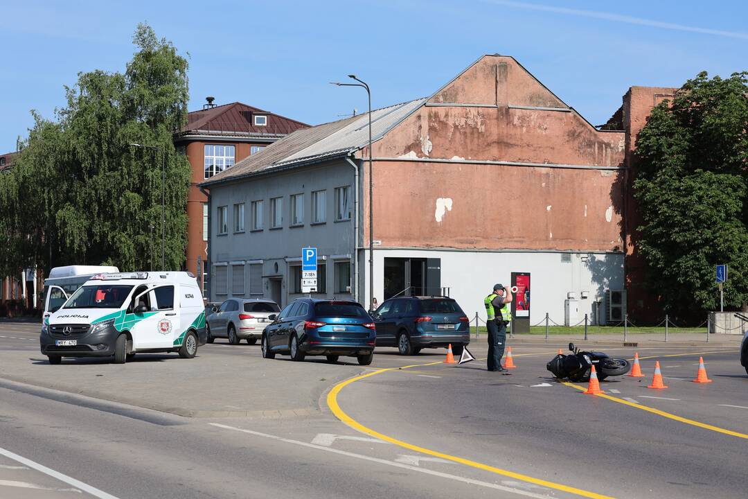 Karaliaus Mindaugo prospekte – avarija