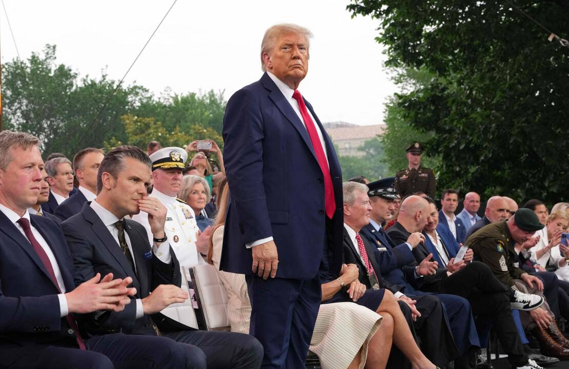 Trumpas: jei Iranas atakuos JAV, jį užgrius visa kariuomenės jėga