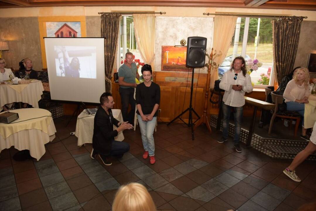 Projekte „Emocijos“ – piešiniai ant moterų kūnų