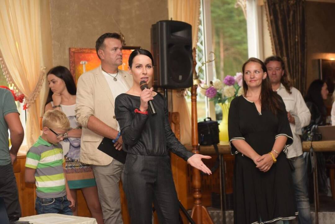Projekte „Emocijos“ – piešiniai ant moterų kūnų