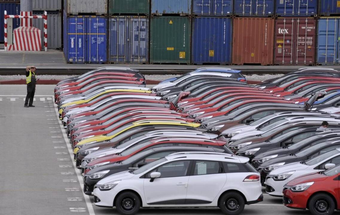 Automobilių rinka 2014-aisiais: kylančios kainos nepristabdė prekybos