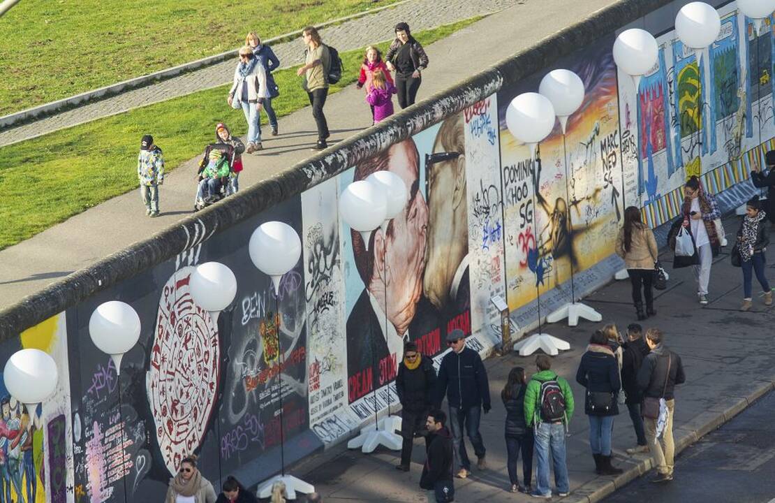 1989 metų lapkričio 9-ąją griuvusiai Berlyno sienai
