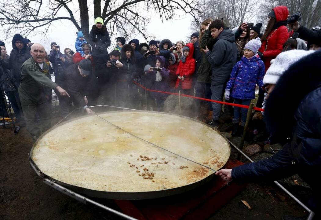 Gigantiškas bulvių plokštainis Baltarusijoje