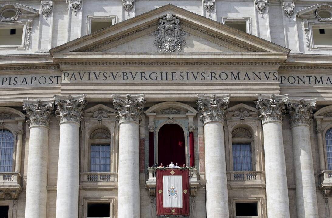 Popiežius sveikina su šv. Velykomis