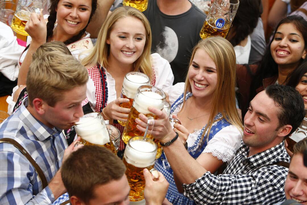 Prasidėjo alaus festivalis „Oktoberfest“