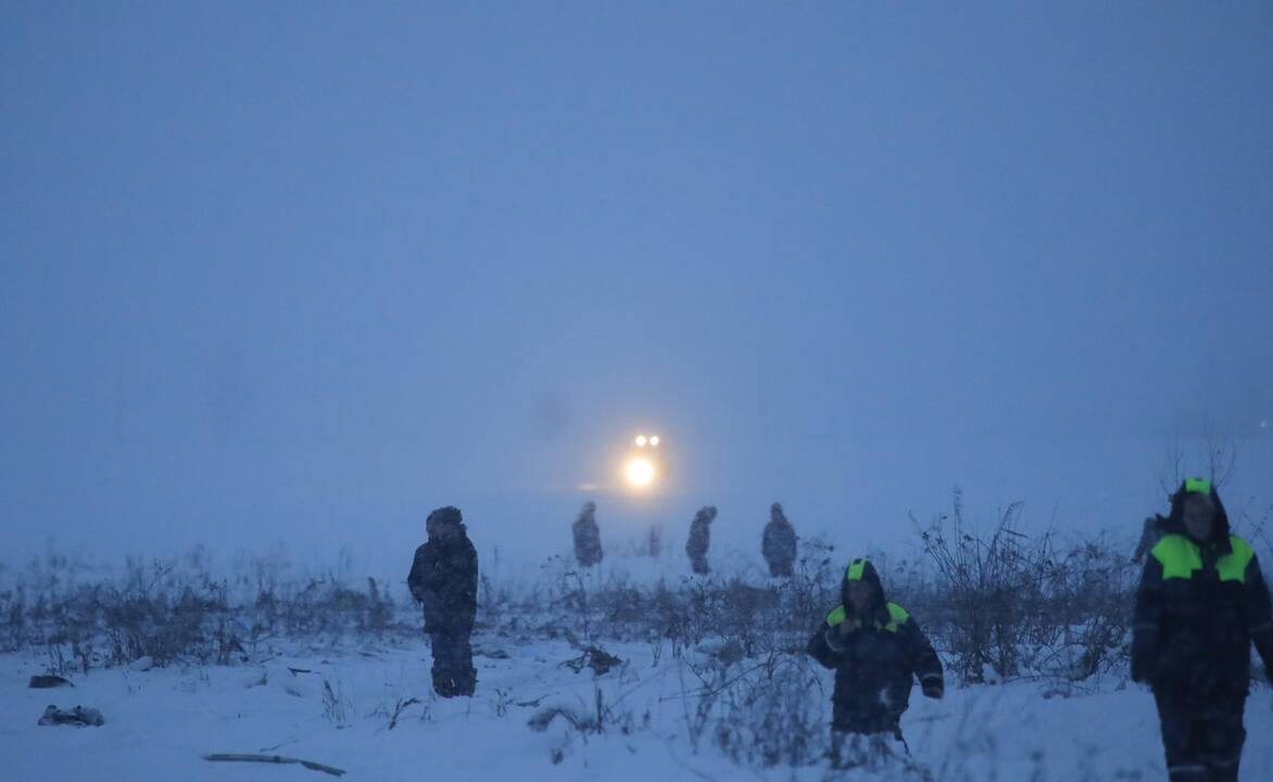 Pamaskvėje sudužo keleivinis lėktuvas