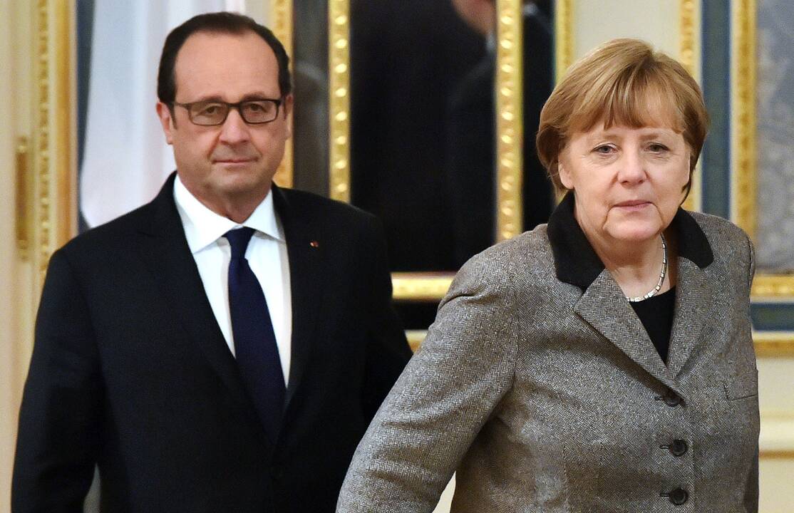 Francois Hollande ir Angela Merkel