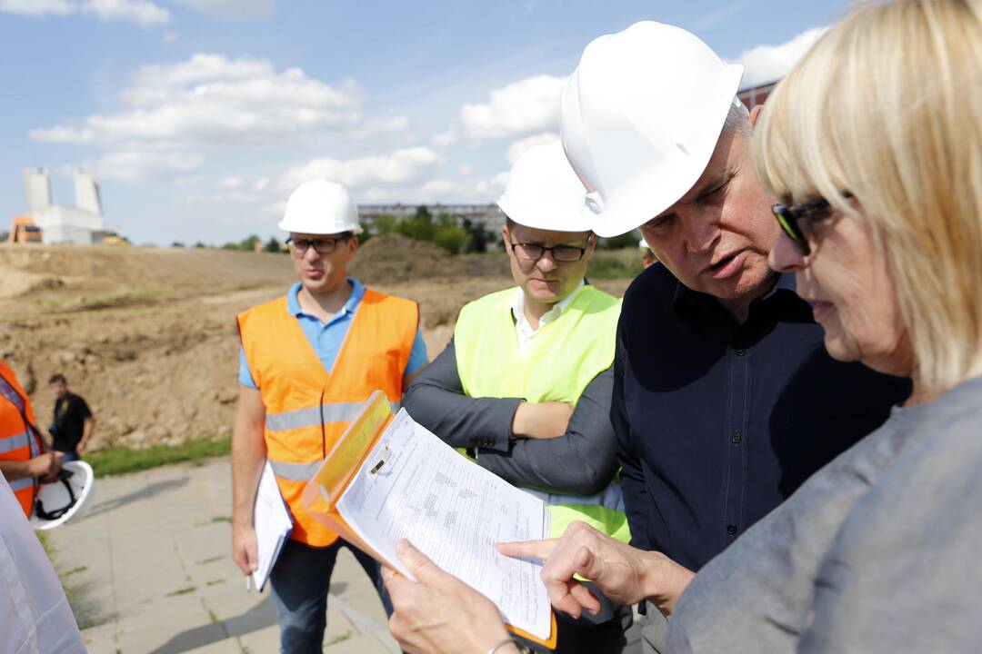 Apžiūrėjo tvarkomą Sąjūdžio parką