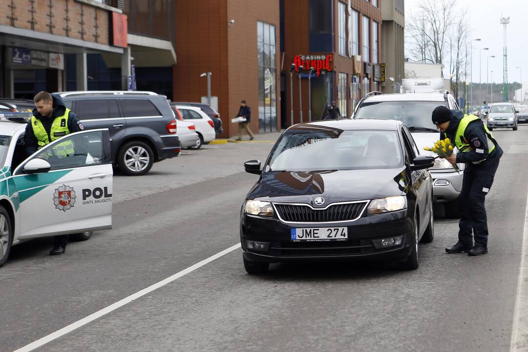 Uostamiesčio moterims – tulpių žiedai