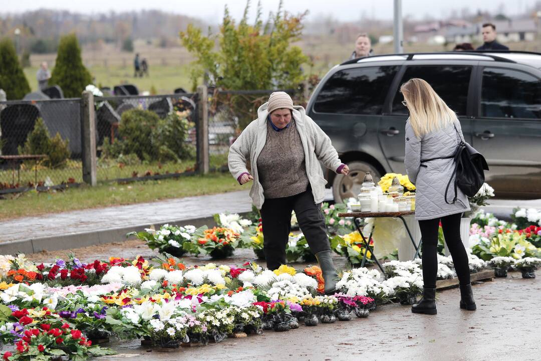 Lapkričio – 1-oji Lėbartų kapinėse