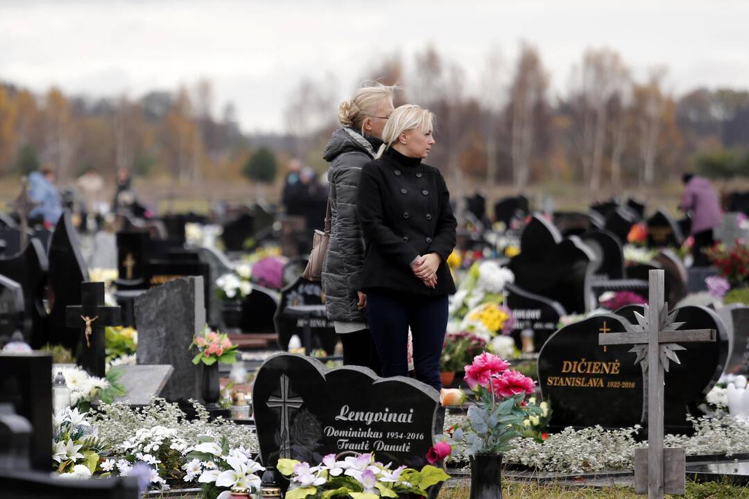 Lapkričio – 1-oji Lėbartų kapinėse
