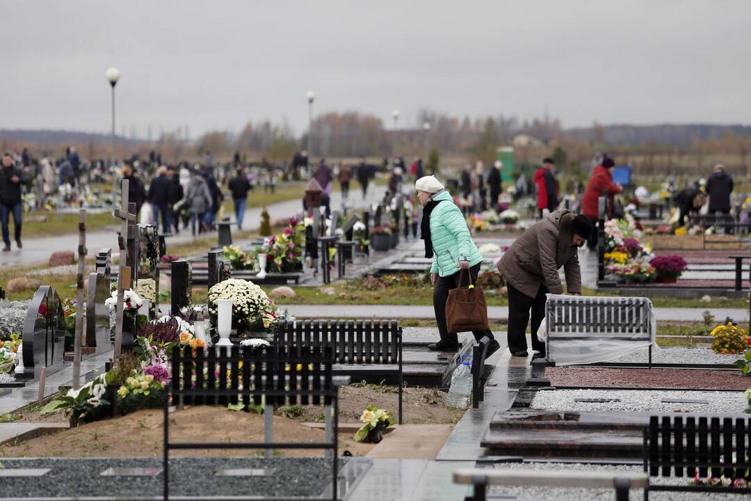 Lapkričio – 1-oji Lėbartų kapinėse
