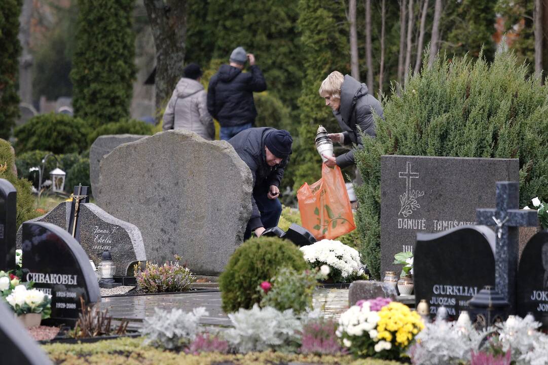 Lapkričio – 1-oji Lėbartų kapinėse