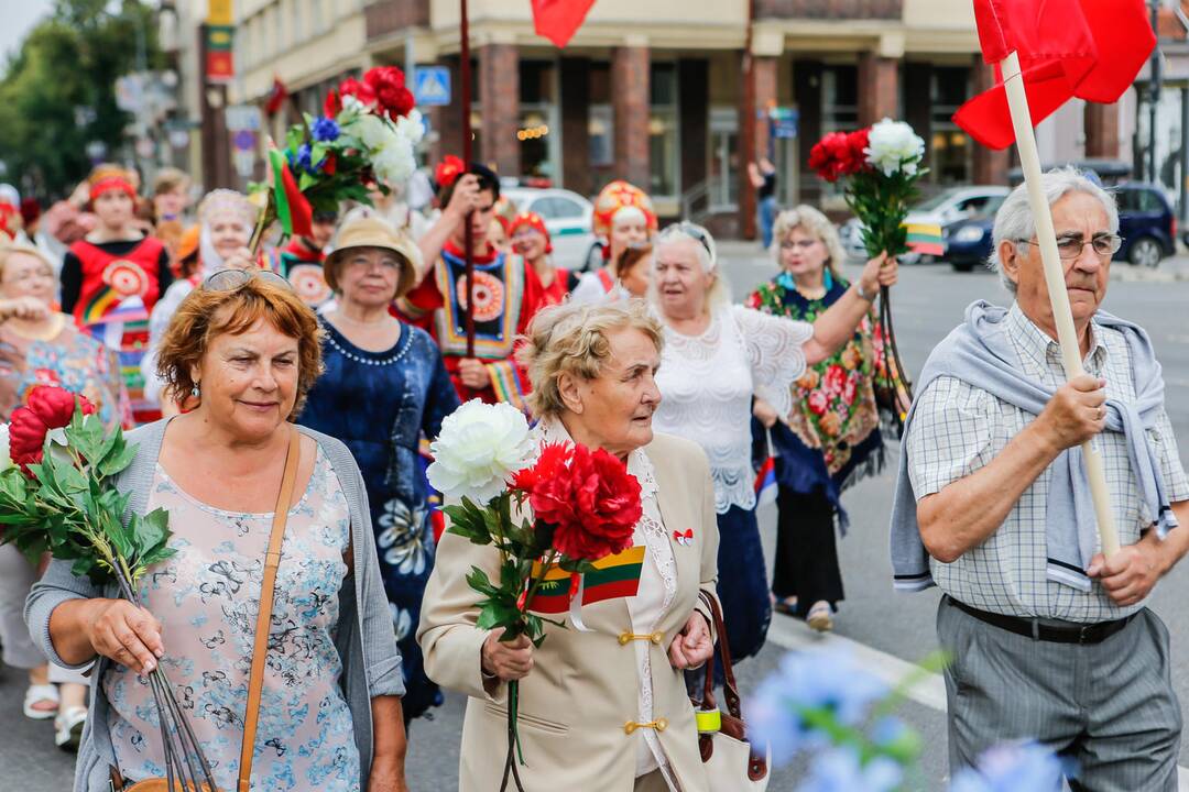 Klaipėda iškilmingai švenčia Valstybės dieną