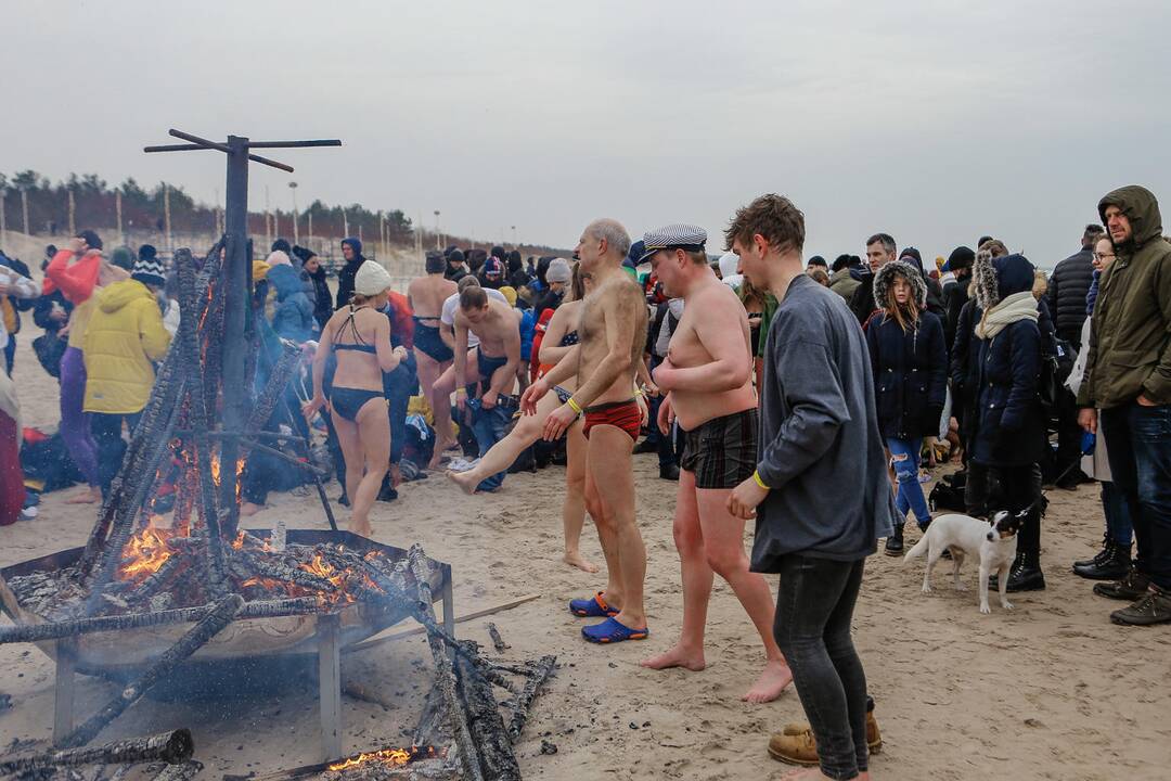 Sveikuolių maudynės Palangoje