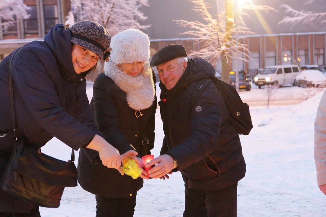 Žvakelių uždegimo akcija „Vienybės laiptai“