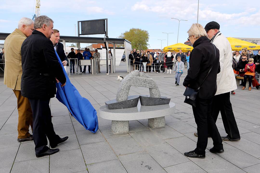 Atidengta "Kartu sujunkime krantus" atidengimas
