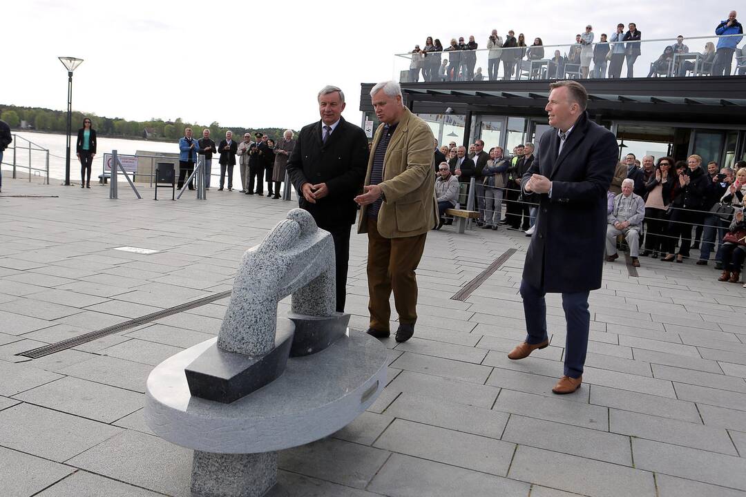 Atidengta "Kartu sujunkime krantus" atidengimas