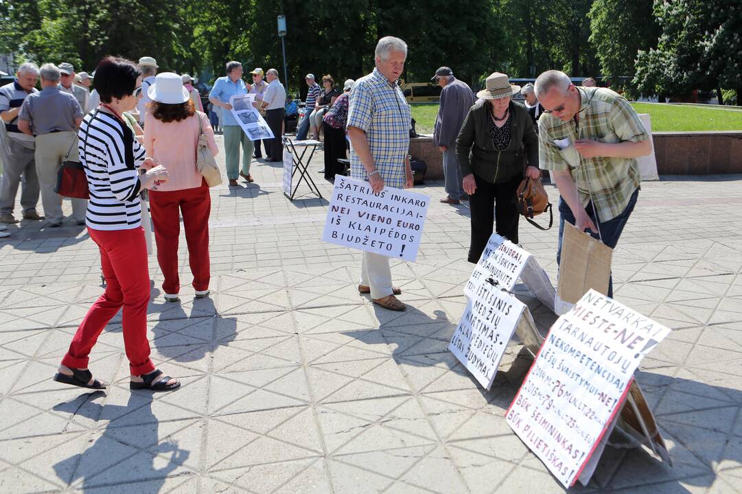 Mitingas Atgimimo aikštėje