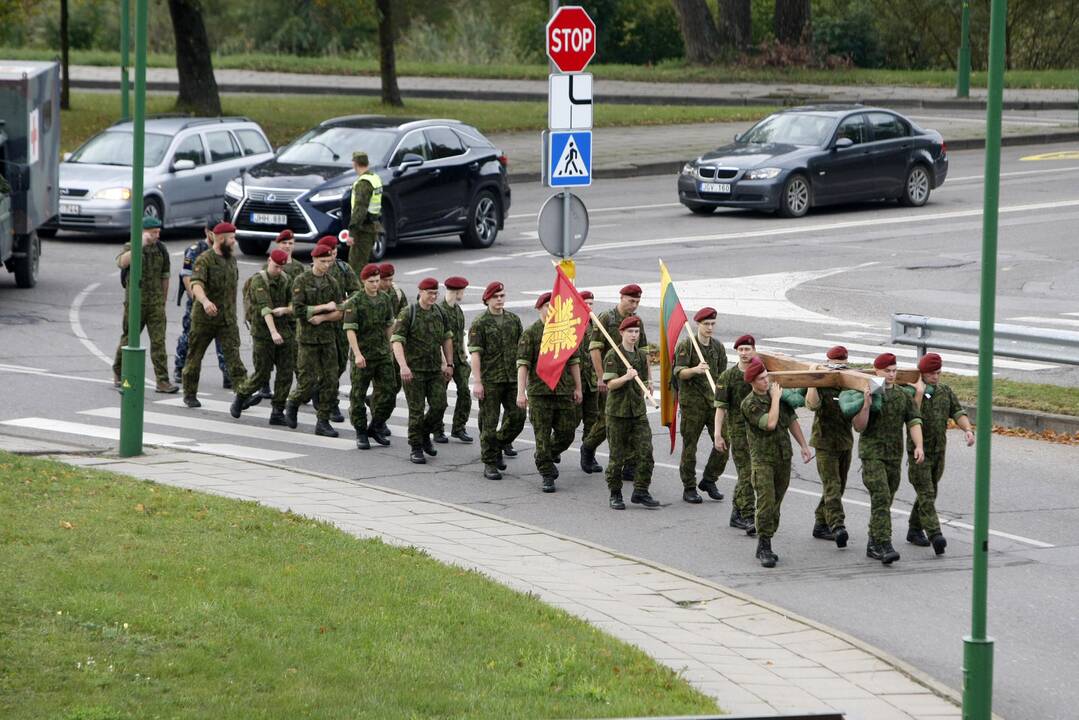 Nešdami kryžių kariai nužygiuos iš Klaipėdos į Kryžių kalną