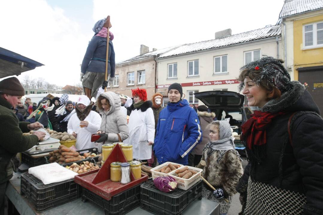 Žiemos varymo jomarkas Klaipėdos Turgaus aikštėje