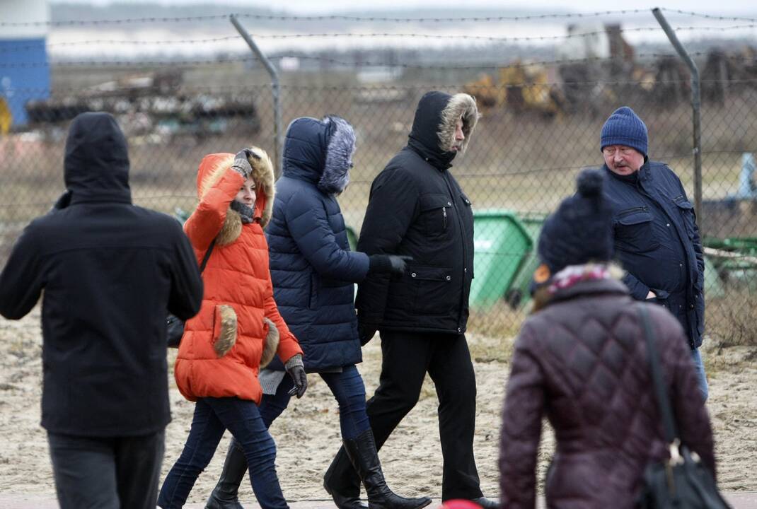 Klaipėdiečiai laiką leido prie jūros