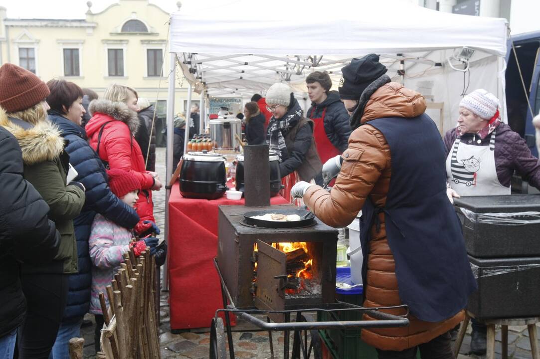 Užgavėnės Teatro aikštėje