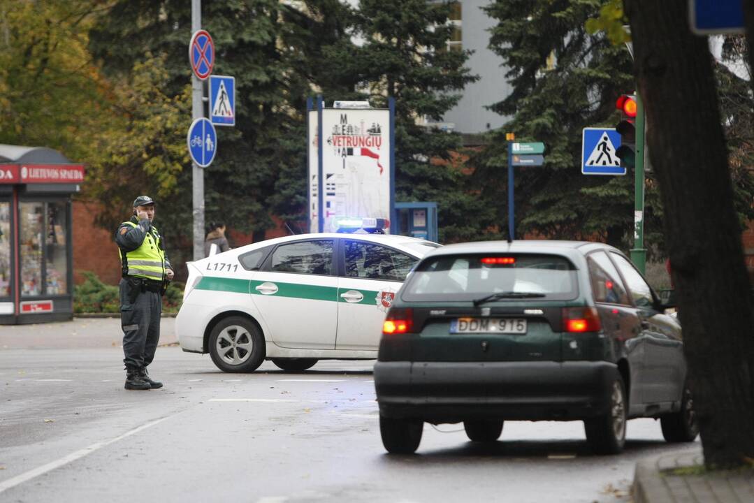 Klaipėdoje pranešta apie užminuotą automobilį