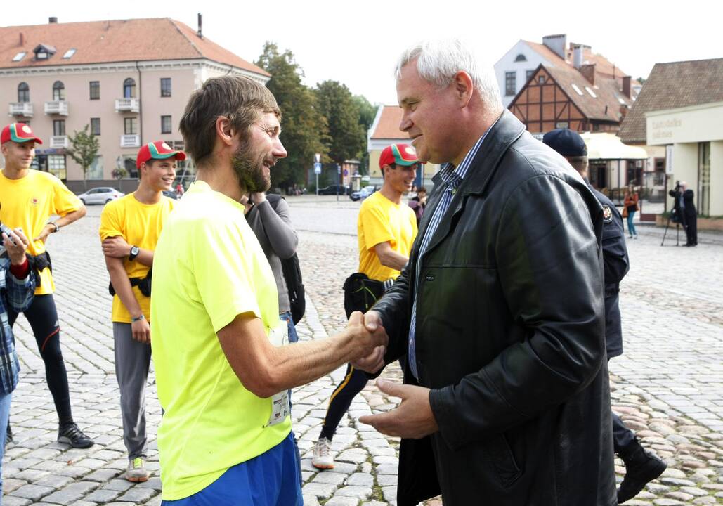 Klaipėdoje finišavo Baltijos jūrą apibėgęs ugniagesys