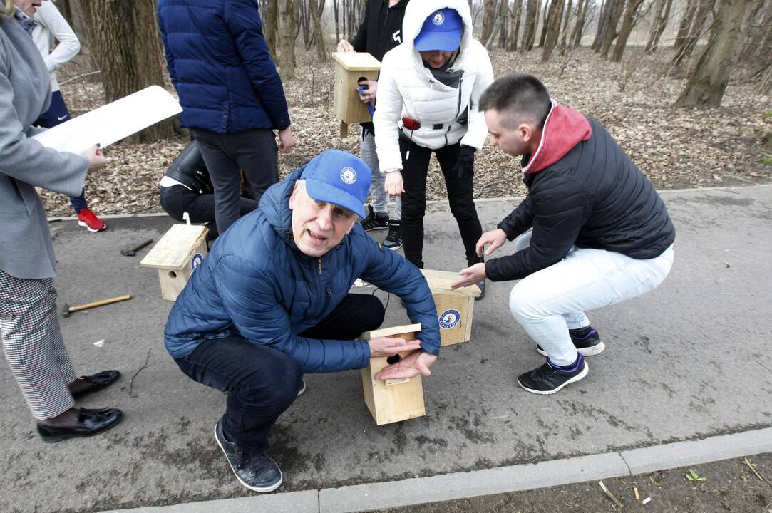 Klaipėdiečiai grąžina skolą gamtai