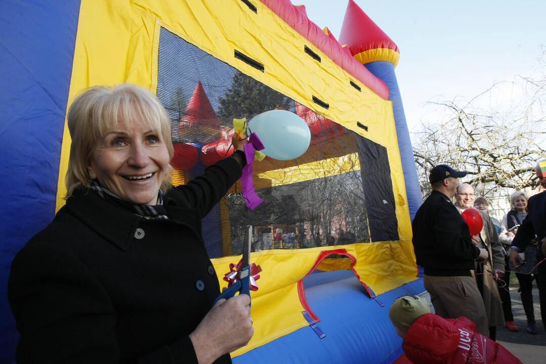 JAV kariškiai aplankė globos namų auklėtinius