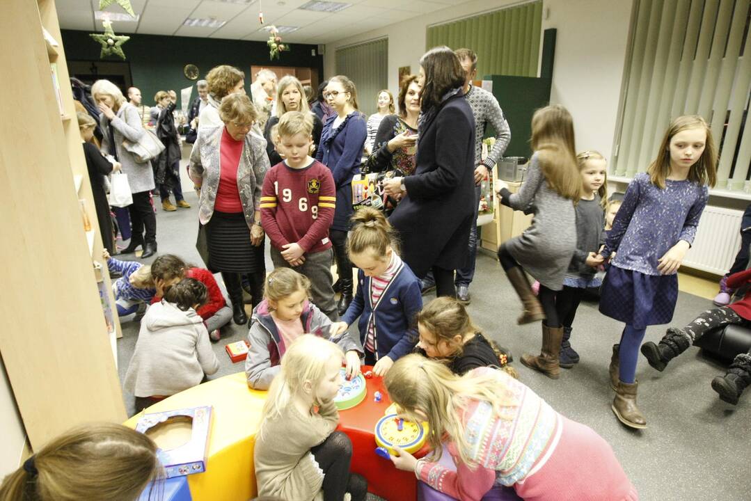 Skaitykloje suplasnojo Kalėdų angelai