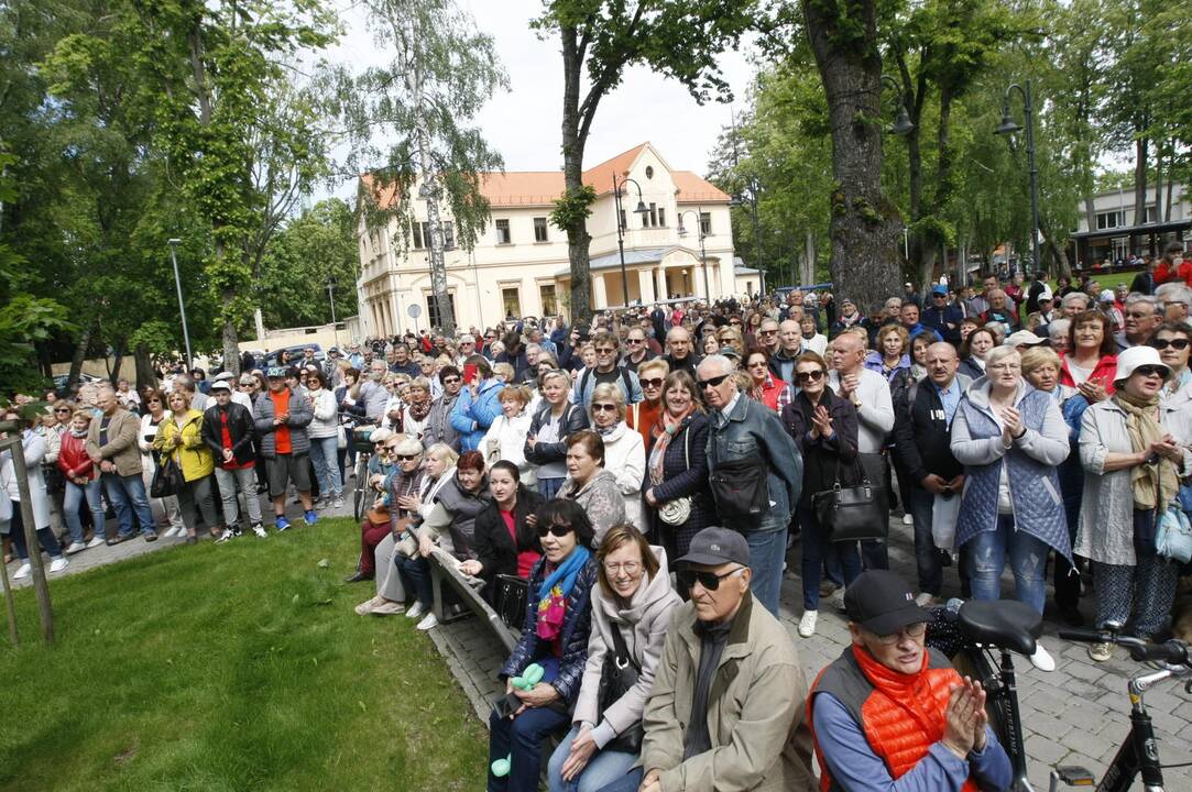 Stasio Povilaičio parašo atidengimas Palangoje