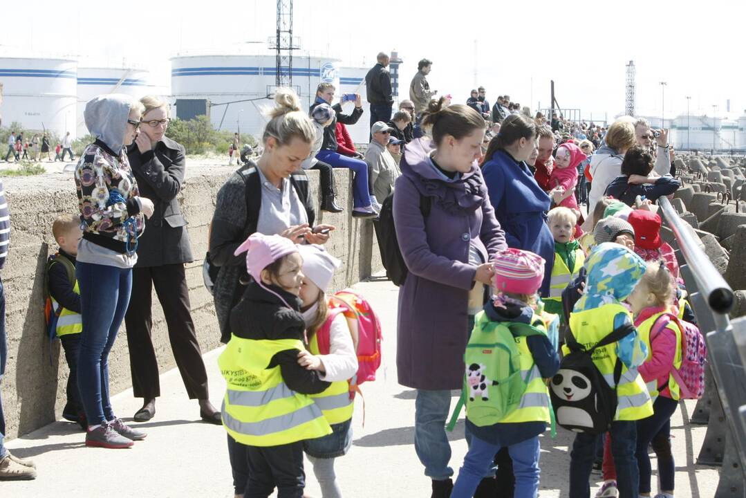 Klaipėdoje – įspūdingas burių paradas