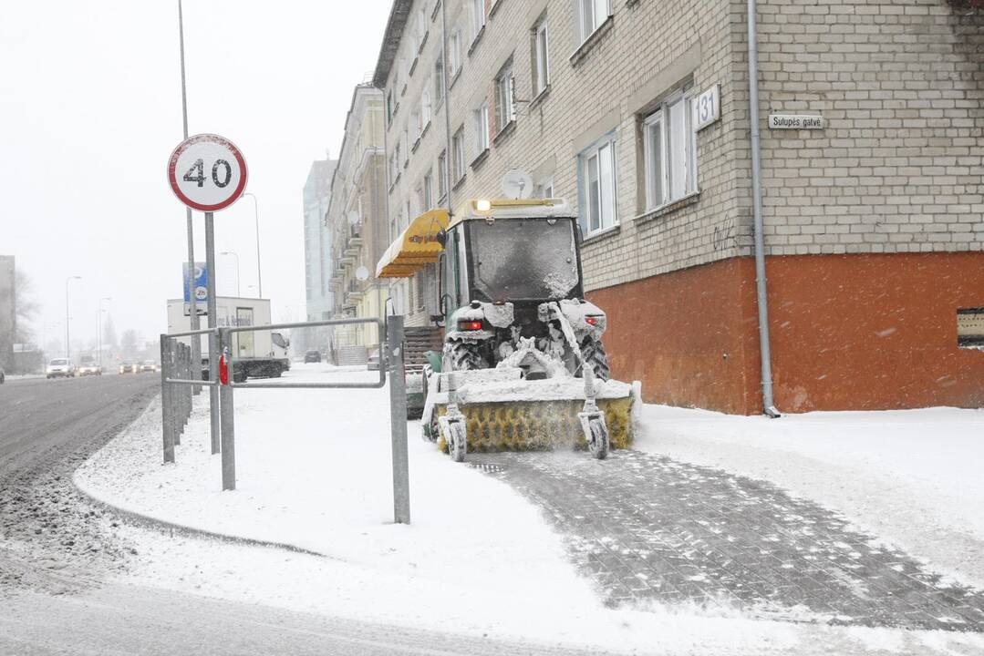 Į uostamiesčio gatves išvažiavo kelininkai