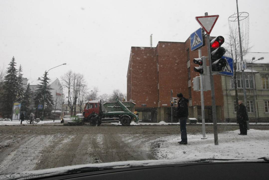 Į uostamiesčio gatves išvažiavo kelininkai