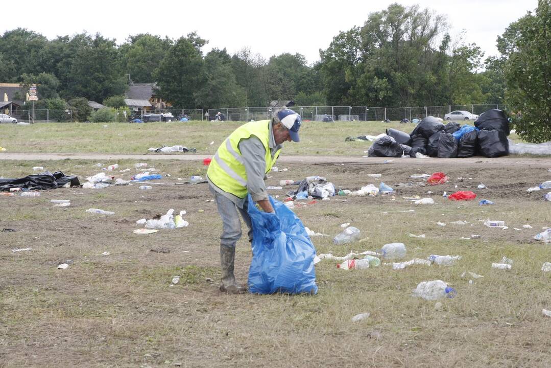 Karklės festivalio teritorijoje triūsia tvarkdariai