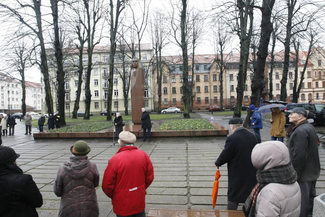 Klaipėdiečiai minėjo K.Donelaičio gimtadienį