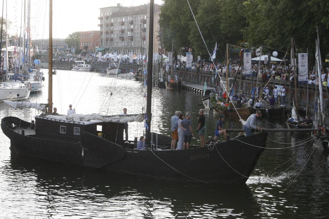 Smalsuoliai gėrėjosi „Dangės flotilės“ laivais