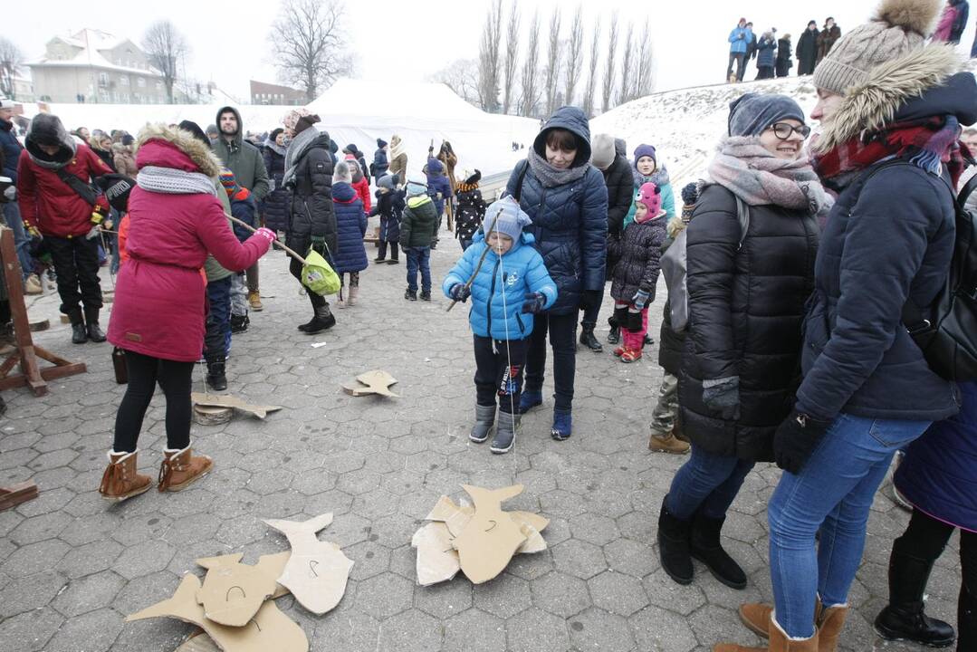 Klaipėdiečiai nenusižengė tradicijoms: per Užgavėnes išdykavo ir sudegino Morę